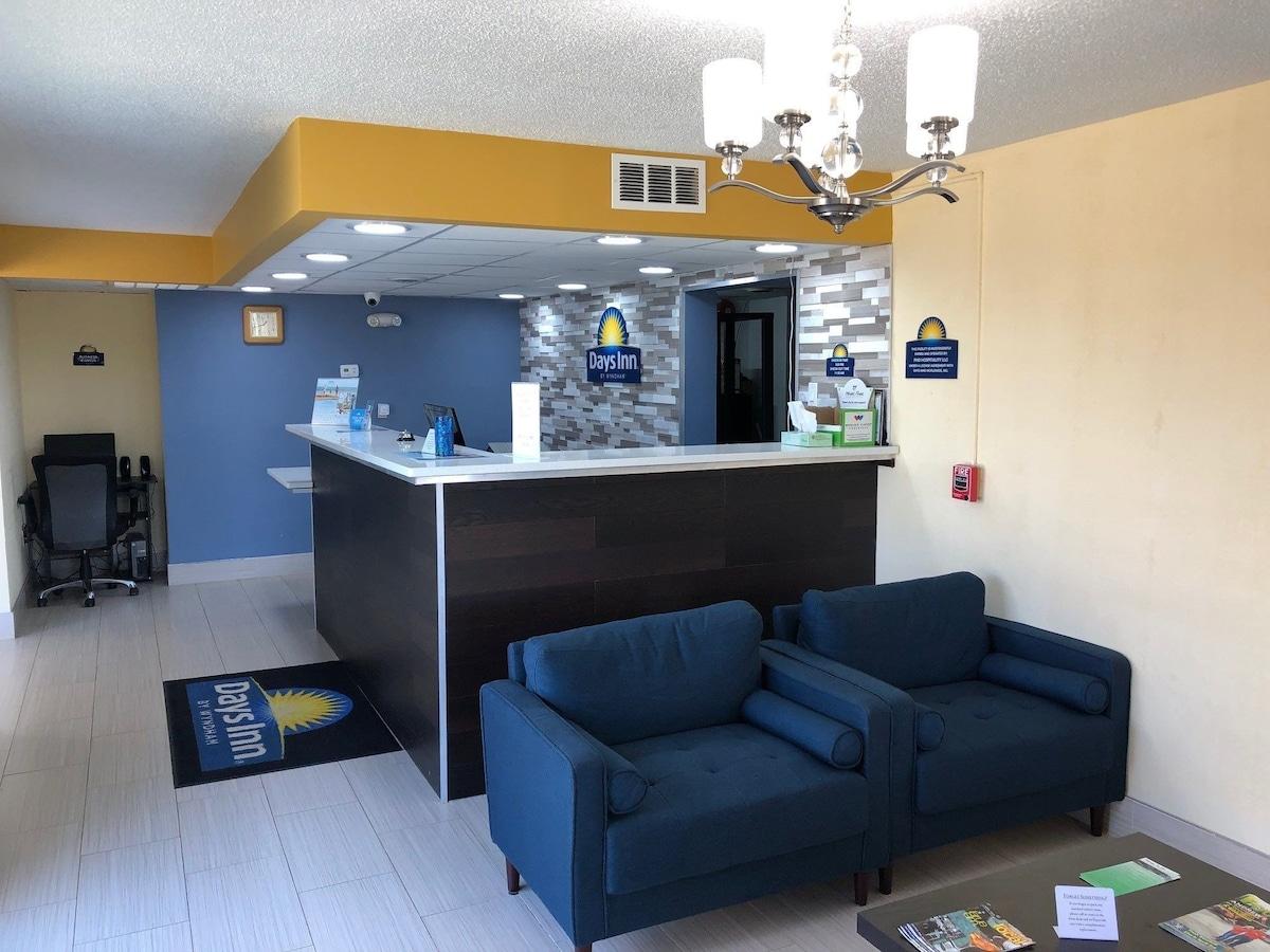 Days Inn By Wyndham King-Winston Salem Area Dış mekan fotoğraf